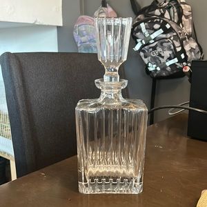 Glass decanter